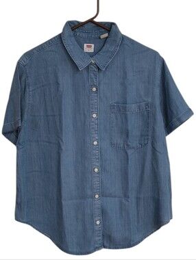 Levi's Short Sleeve Button Up Chambray Shirt- Denim Blue Color -Size XL